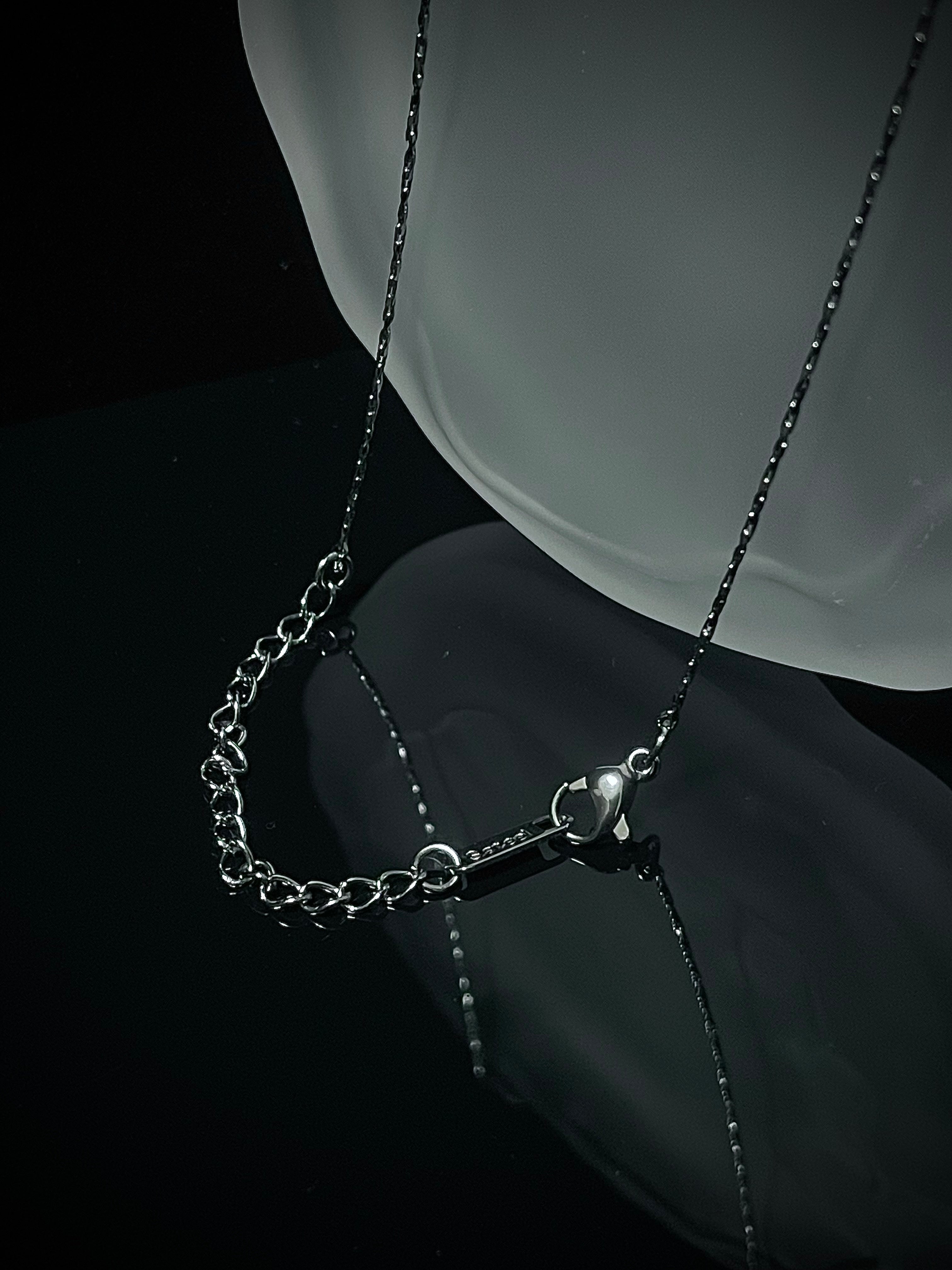Pearl In the Dark Necklace