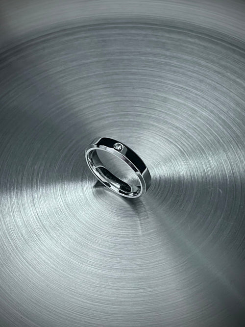 Chic Diamond Ring