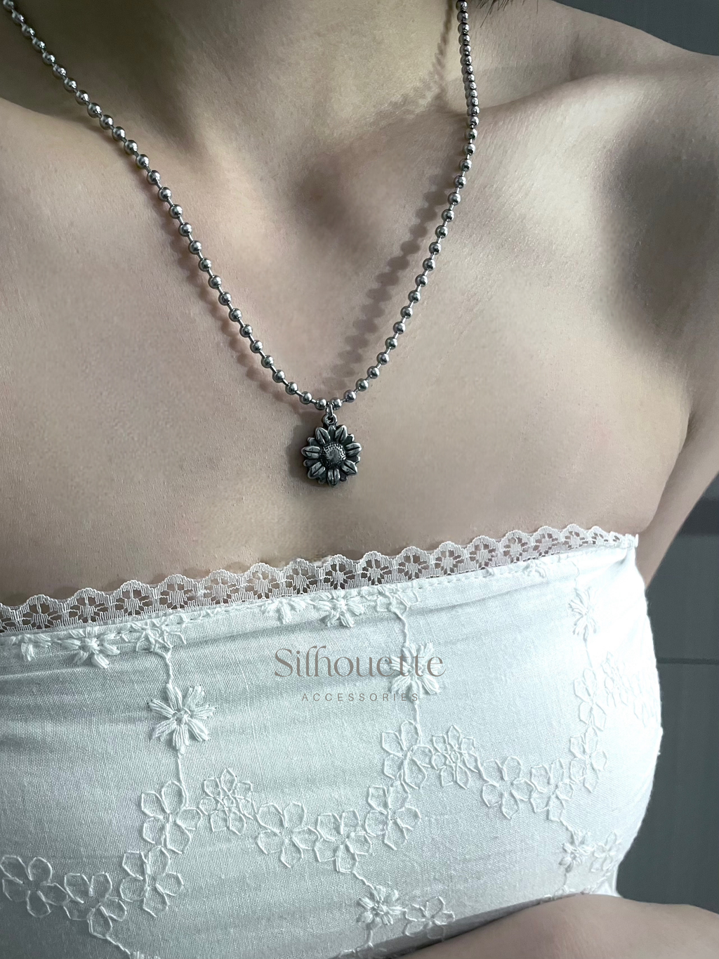 The Dhalia Necklace